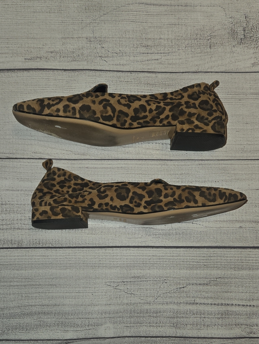 Bruno Magli Porscha Loafers Leopard Suede Size 7.5 - Picture 2 of 9